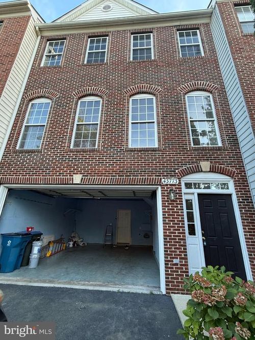 43773 Maison Blanc Sq, ASHBURN, VA, 20148-3101 | Card Image