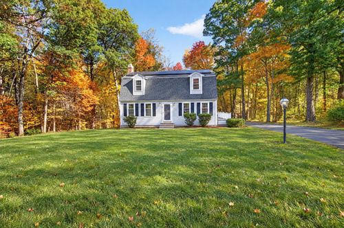 3 Canter Rd, Tyngsboro, MA, 01879-2421 | Card Image