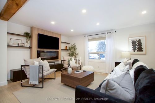 812 Burnham St, Cobourg, ON, K9A2X7 | Card Image