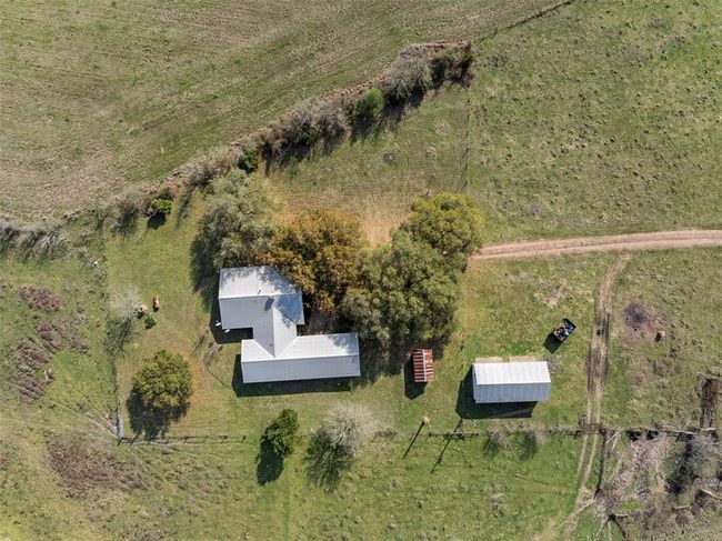 8232 Fm 2145, Home with 3 bedrooms, 3 bathrooms and null parking in Ledbetter TX | Image 5