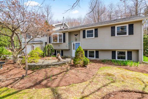 4 Whipple Dr, Essex Junction, VT, 05452-3742 | Card Image