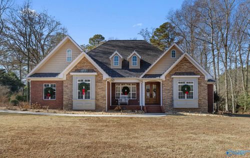 70 Smith Ln, Boaz, AL, 35956-2649 | Card Image