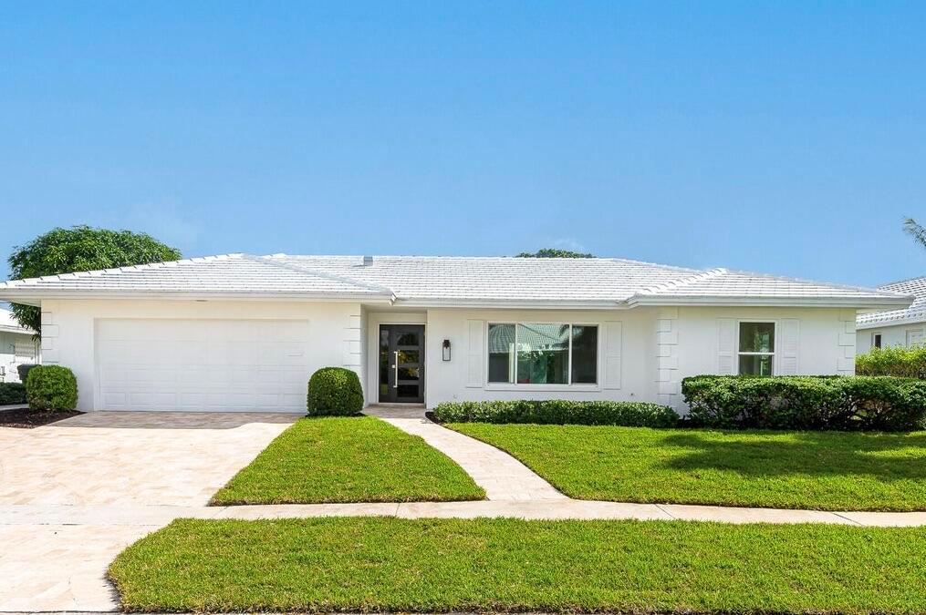Walnut Ter, Boca Raton, FL 33486
