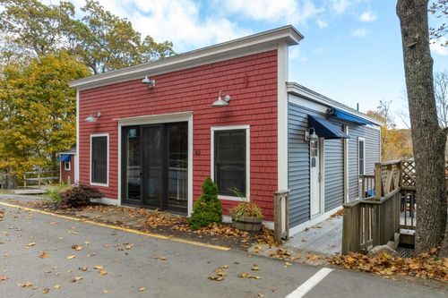 43 Oak Street, Boothbay Harbor, ME, 04538 | Card Image