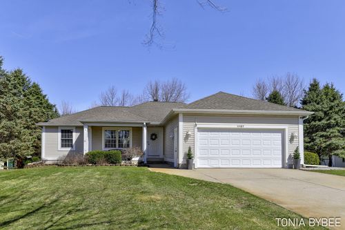 11157 Stanton St, West Olive, MI, 49460-9657 | Card Image