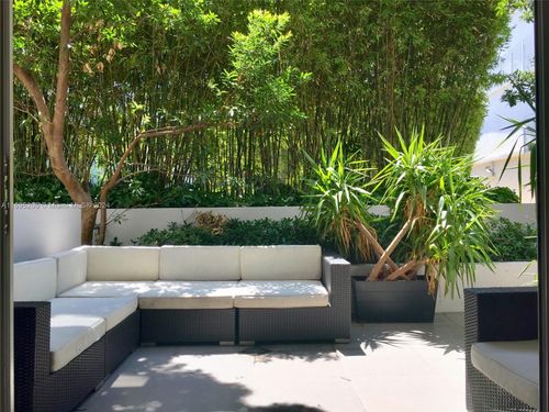 apt-101-2155 Washington Ct, Miami Beach, FL, 33139-1968 | Card Image