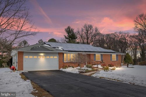 5 Vellan Dr, BEAR, DE, 19701-1516 | Card Image