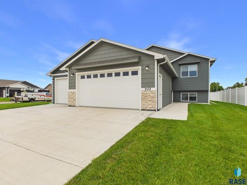 902 Birch St Street, Harrisburg, SD, 57032 | Card Image