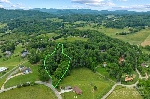 99999 Oak Trails Pass, Leicester, NC, 28748 | Card Image