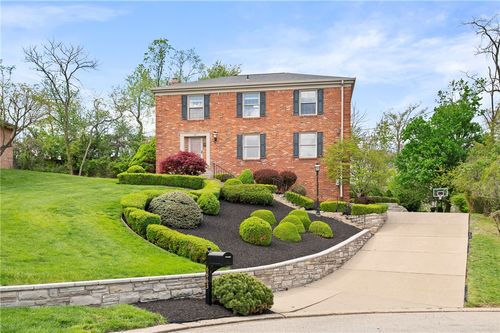 6663 Chapel Dr, Bethel Park, PA, 15102-3021 | Card Image