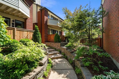 d-5571 Waterman Blvd, Saint Louis, MO, 63112-4501 | Card Image