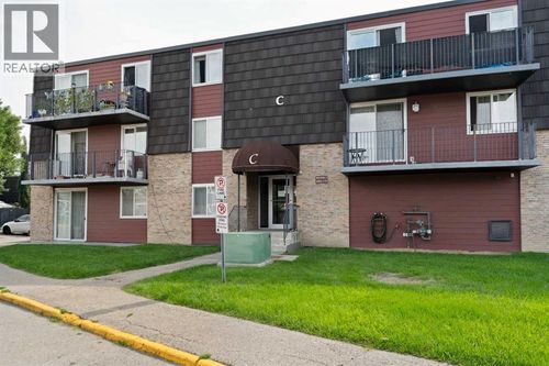 3b-80 Galbraith Dr Sw, Calgary, AB, T3E3H2 | Card Image