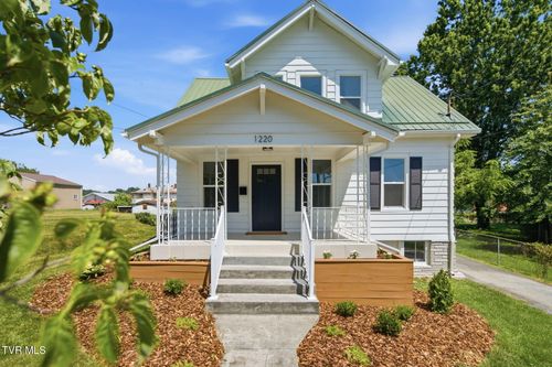 1220 Massachusetts Avenue, Bristol, VA, 24201 | Card Image