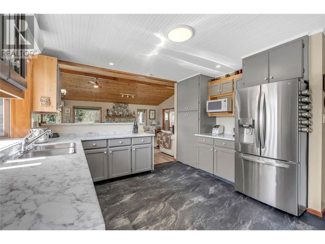 30 Osborne Rd, House other with 3 bedrooms, 2 bathrooms and 4 parking in Summerland BC | Image 16