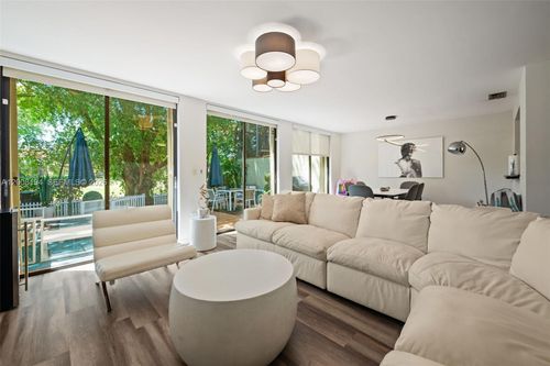 b-48-3951 Adra Ave, Doral, FL, 33178-2907 | Card Image