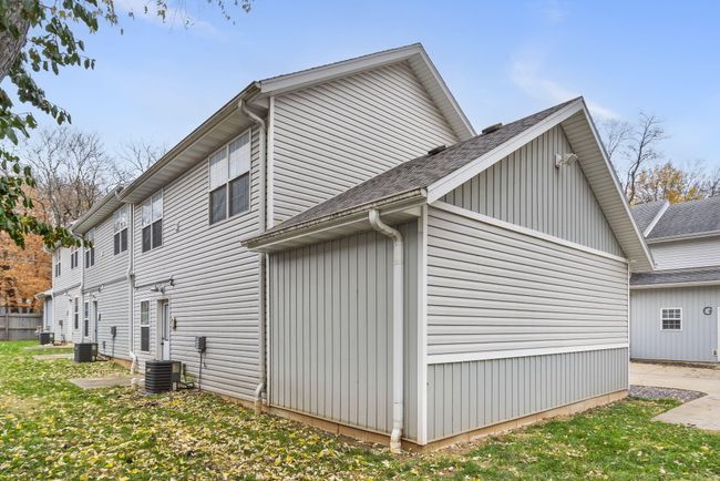 Exterior | Image 11