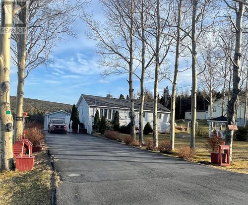 32 Main Road, New Chelsea, NL, A0B2N0 | Card Image