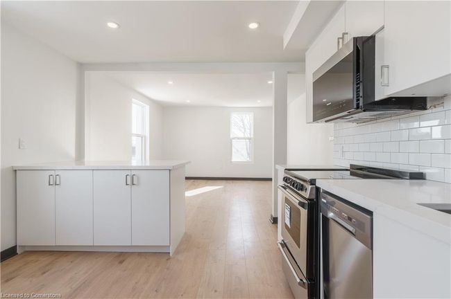 32 Britannia Ave, House other with 4 bedrooms, 3 bathrooms and 2 parking in Hamilton ON | Image 4