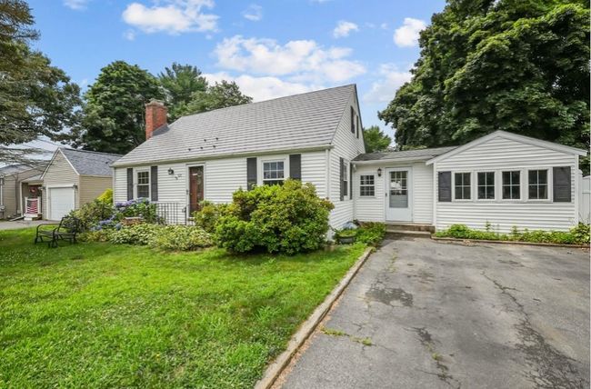 525 Buttonwoods Ave, House other with 3 bedrooms, 2 bathrooms and 5 parking in Warwick RI | Image 33