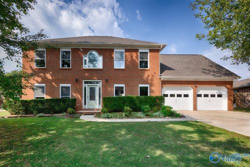 2411 Huntington Ln Se, Decatur, AL, 35601-4567 | Card Image