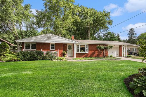 1403 Timberlane Dr, Saint Joseph, MI, 49085-9785 | Card Image