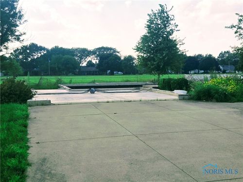 608 Main St, Gibsonburg, OH, 43431-1347 | Card Image