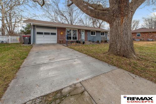 4910 Canterbury Ln, Lincoln, NE, 68512-1618 | Card Image