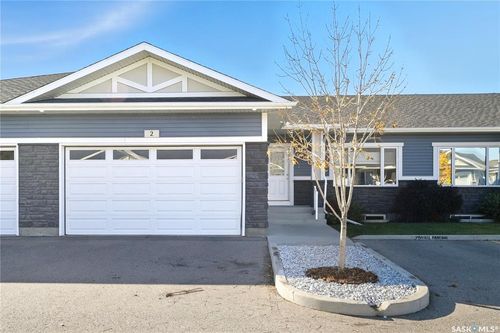 2-3214 11th St W, Saskatoon, SK, S7M5G3 | Card Image