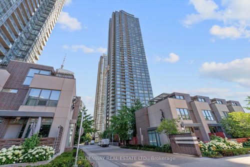 5015-11 Brunel Crt, Toronto, ON, M5V3Y3 | Card Image