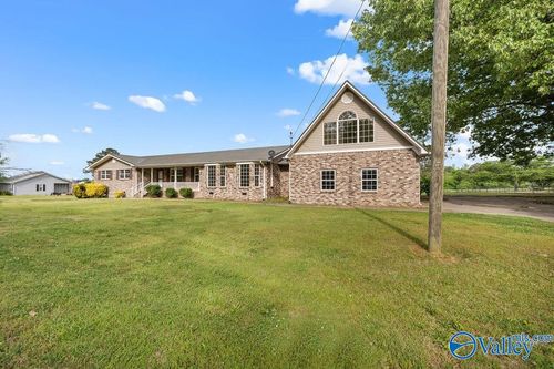 525 Riverwood Dr, Hokes Bluff, AL, 35903-4514 | Card Image