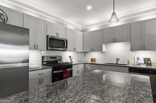 b-460 Village Creek Dr, Atlanta, GA, 30354-2621 | Card Image