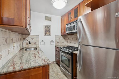 14a-10230 66th Rd, Forest Hills, NY, 11375-7619 | Card Image