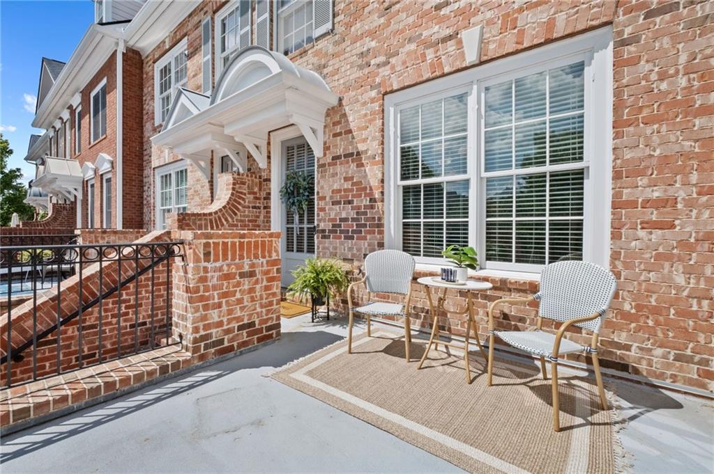 Waters Edge Trl, Roswell, GA 30075