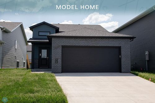 6725 Meadow View Dr S, Fargo, ND, 58104 | Card Image
