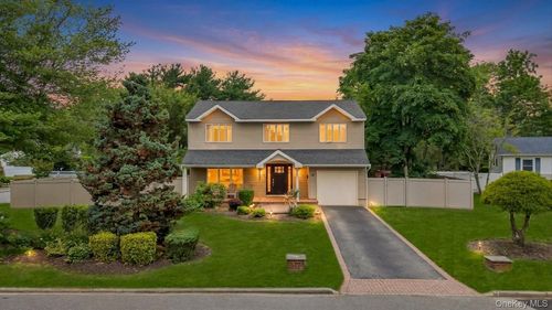 11 Ann Ct, North Babylon, NY, 11703-4007 | Card Image