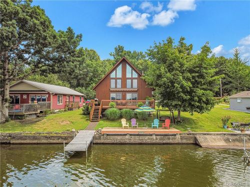 36 Tenbrouck Ct, Newburgh, NY, 12550-1515 | Card Image