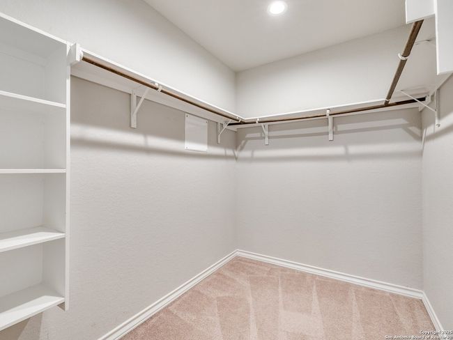 5627 Chestnut Xing, House other with 3 bedrooms, 3 bathrooms and null parking in San Antonio TX | Image 25