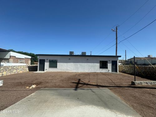 13051 Harnose Dr, El Paso, TX, 79928-5758 | Card Image