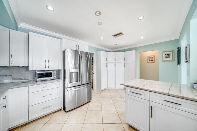 4010 Ne 25 Th Ave, House other with 3 bedrooms, 3 bathrooms and null parking in Lighthouse Point FL | Image 23