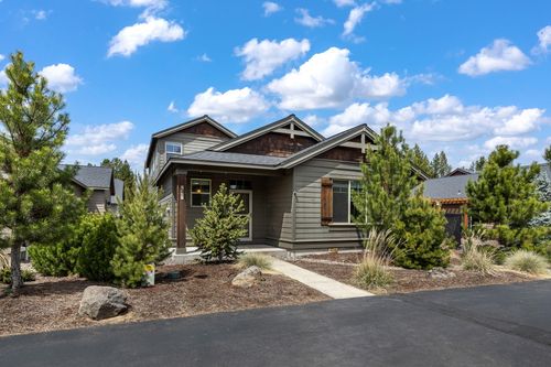 51852 Hollinshead Pl, La Pine, OR, 97739-9931 | Card Image