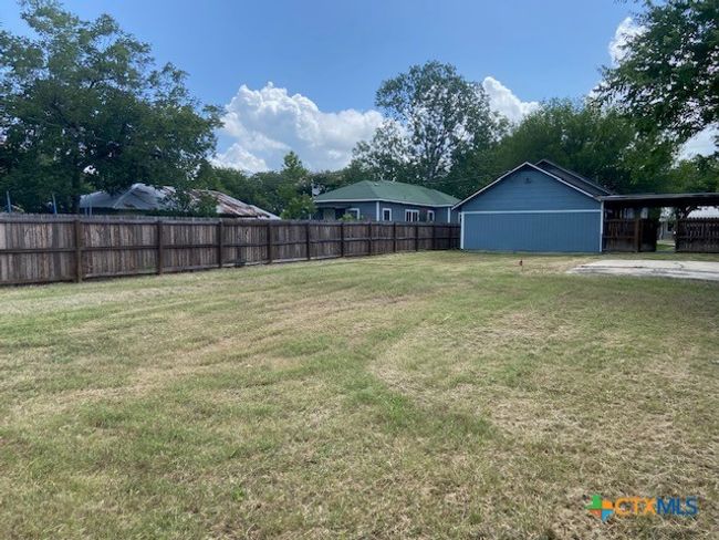720 S Laurel Ave, House other with 2 bedrooms, 1 bathrooms and null parking in Luling TX | Image 20
