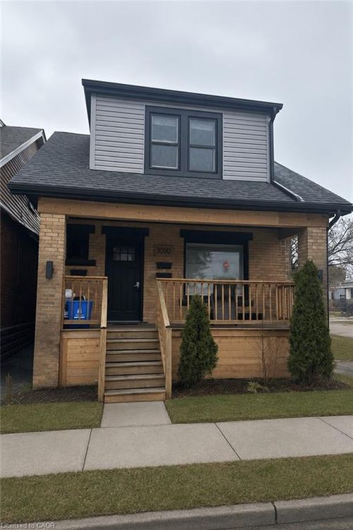 2-1090 Cannon St E, Hamilton, ON, L8L2J4 | Card Image