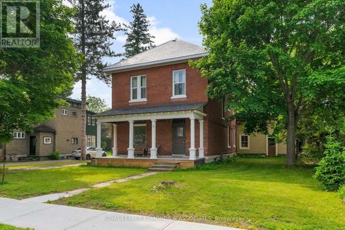 54 Isabella St, Pembroke, ON, K8A5S5 | Card Image
