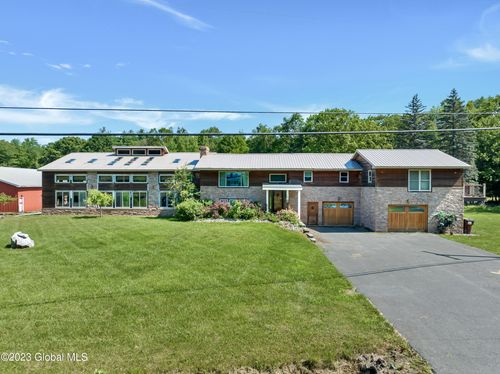 575 Plank Road, Poestenkill, NY, 12018 | Card Image