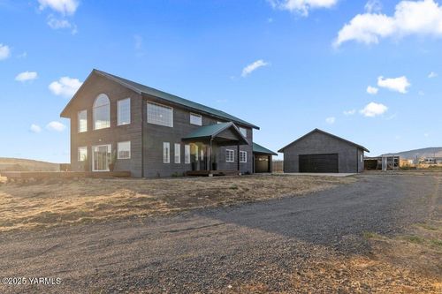 751 Howard Rd, Ellensburg, WA, 98926-8129 | Card Image