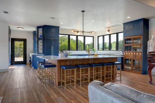 117 Las Nueves, Blanco, TX, 78606-5839 | Card Image