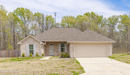266 Chartleigh Cir, Canton, MS, 39046-1230 | Card Image