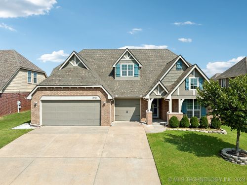 3913 W 109th Street S, Jenks, OK, 74037 | Card Image