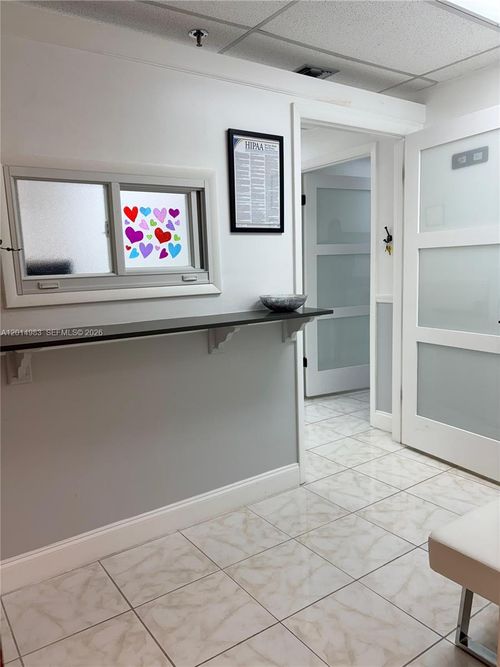 407-2100 W 76th St, Hialeah, FL, 33016-5504 | Card Image
