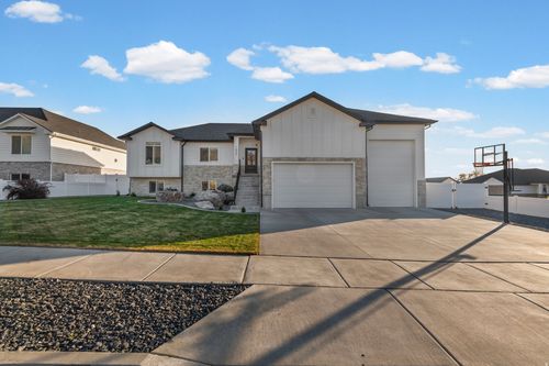 1023 W 3350 N, Pleasant View, UT, 84414-2697 | Card Image